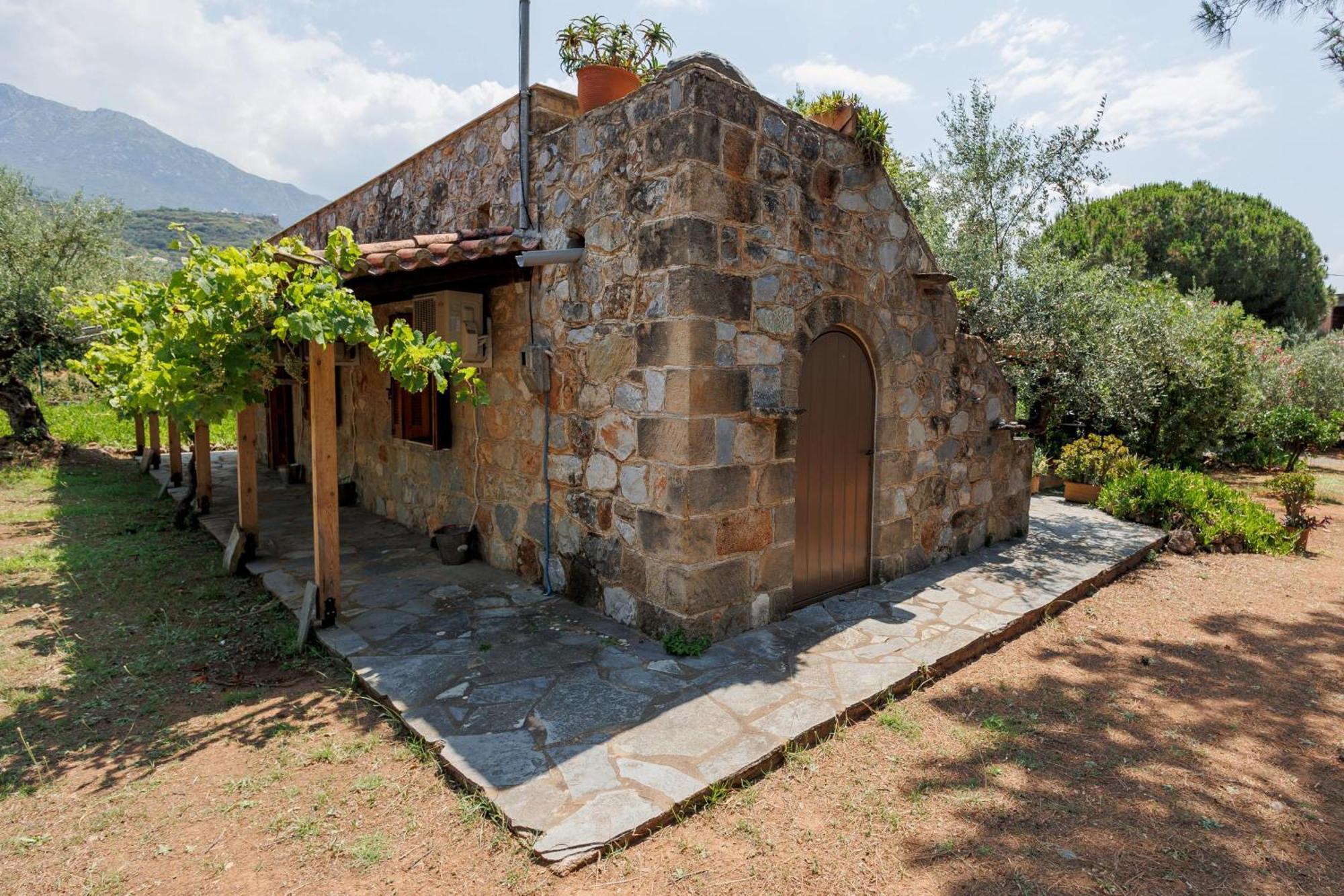 הוילה Stoúpa Spiti Nicola מראה חיצוני תמונה